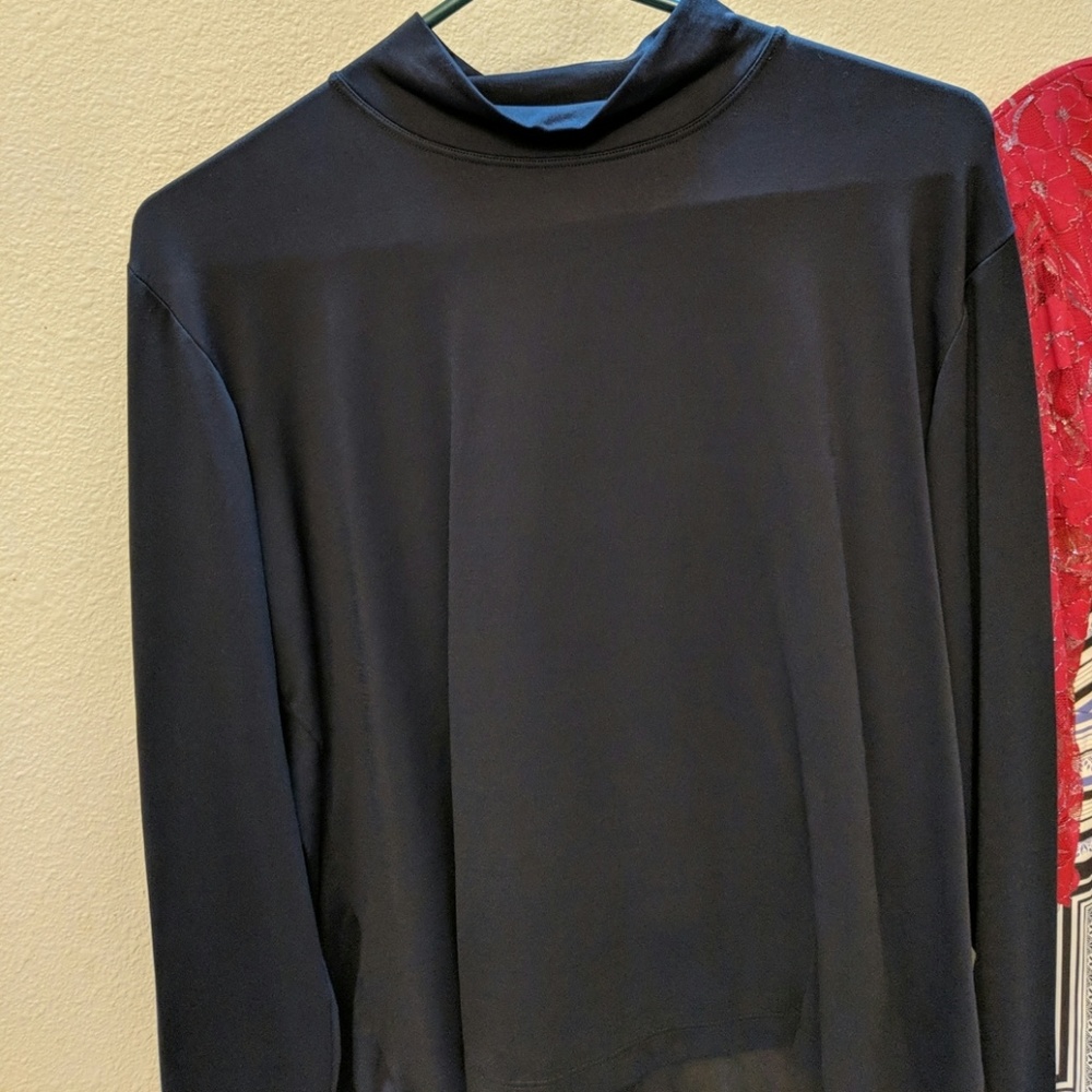 Chicos design black mock turtle neck size 2